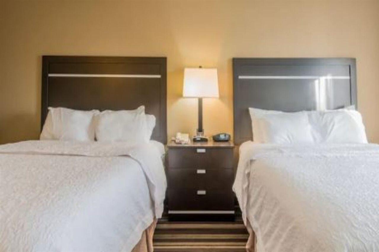 Hampton Inn New Albany Bagian luar foto