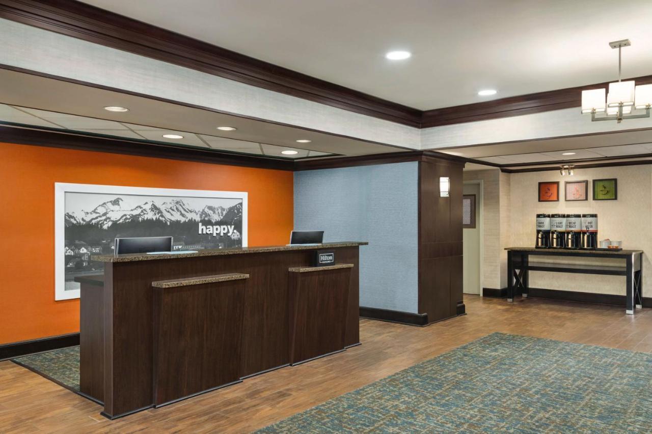 Hampton Inn New Albany Bagian luar foto