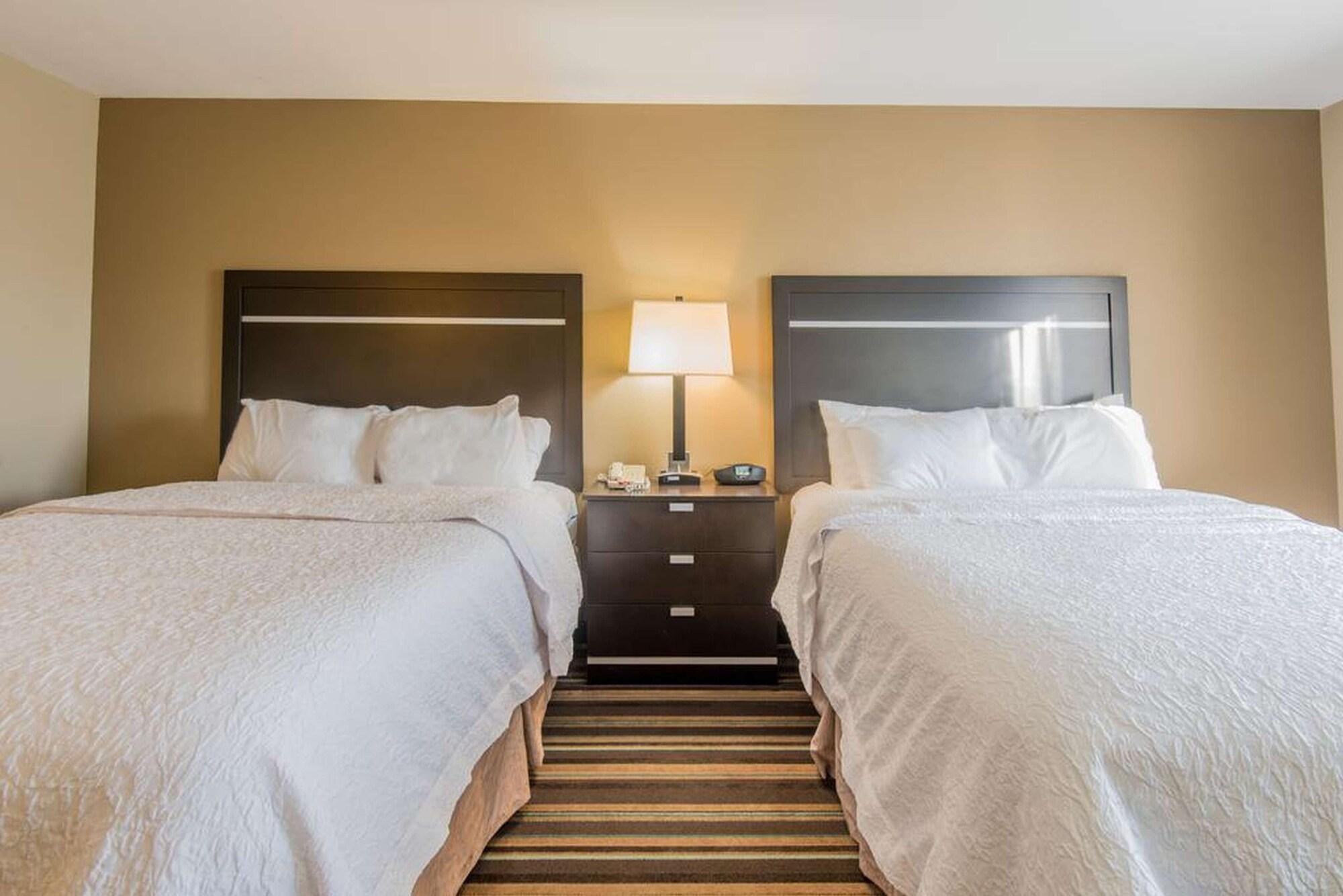 Hampton Inn New Albany Bagian luar foto